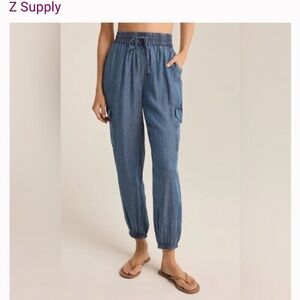 Z supply Rory chambray cargo joggers